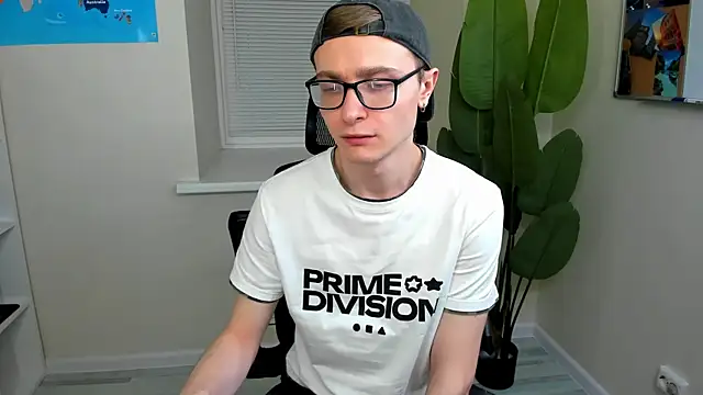 Snapshot of Emmit_Barker chatting on 06.16.26 Emmit Barker online show from 06.16.26