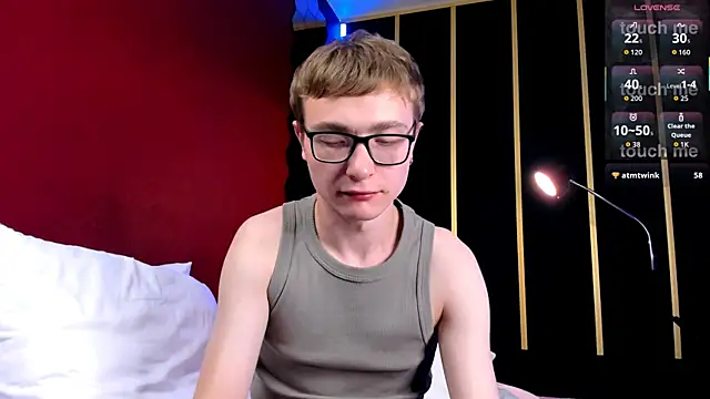 Snapshot of Emmit_Barker chatting on 07.15.26 Emmit Barker online show from 07.15.26
