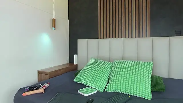 EmmaLou   online show from 02.25.26