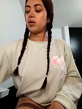 Snapshot of _ValentinaX_ chatting on 02.18.26 ValentinaX online show from 02.18.26