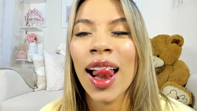 Mia Rosee1 online show from 03.07.26