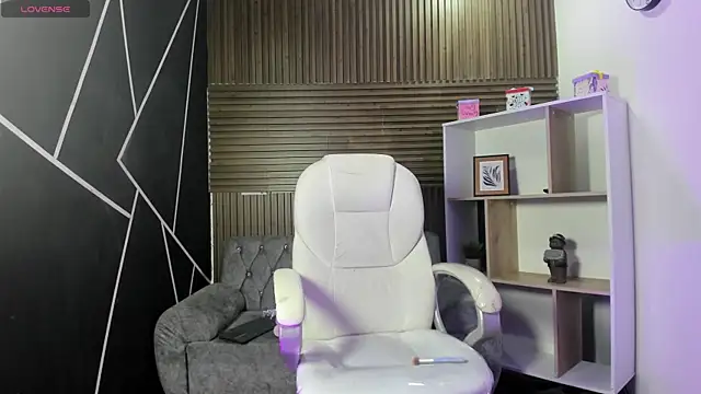 Snapshot of GemmaBrown chatting on 02.10.26 GemmaBrown online show from 02.10.26