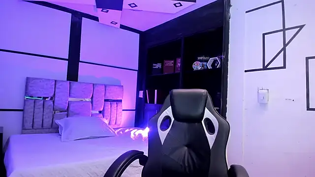 Snapshot of GemmaBrown chatting on 02.26.26 GemmaBrown online show from 02.26.26