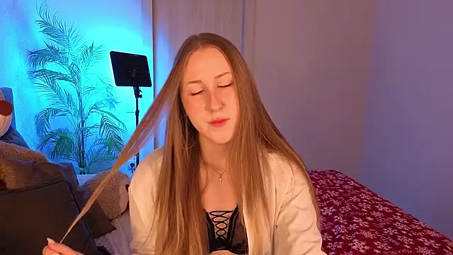 Snapshot of CassieReborn chatting on 02.02.26 CassieReborn online show from 02.02.26