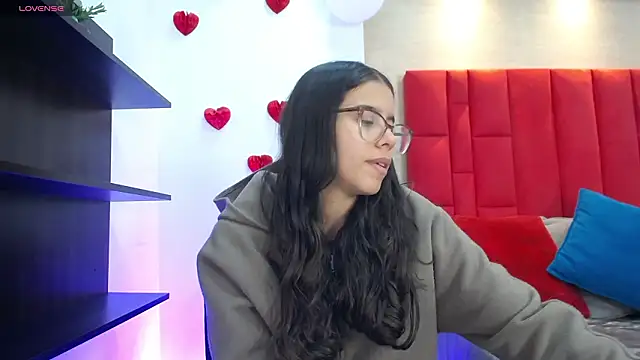 Luna Millers online show from 03.01.26