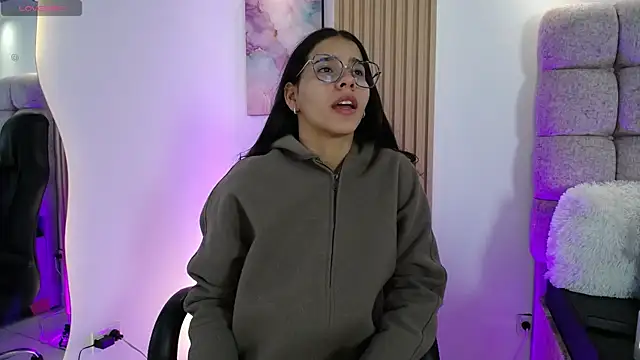 Luna Millers online show from 07.21.26