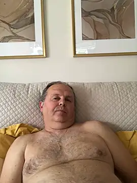 Snapshot of YachtCaptain10 chatting on 02.09.26 YachtCaptain10 online show from 02.09.26