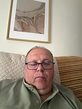 Snapshot of YachtCaptain10 chatting on 04.13.26 YachtCaptain10 online show from 04.13.26