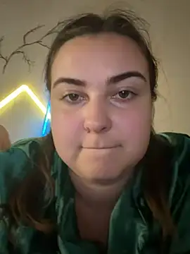 AlyaX X online show from 04.11.26