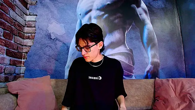 Snapshot of Jax_valentine chatting on 02.07.26 Jax valentine online show from 02.07.26