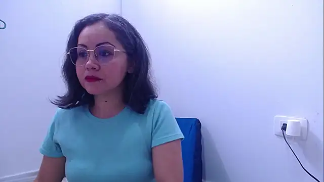 Snapshot of playfullpaulina chatting on 02.04.26 playfullpaulina online show from 02.04.26