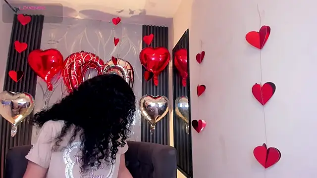 Snapshot of Zoe-yanin chatting on 02.14.26 Zoe-yanin online show from 02.14.26