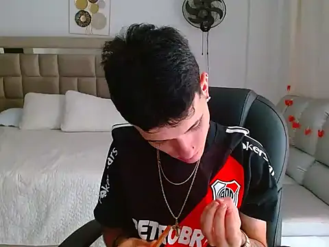 eroboyxox online show from 02.18.26