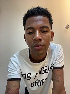 Snapshot of alexander_eros chatting on 02.14.26 alexander eros online show from 02.14.26