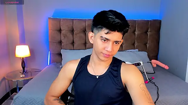 Snapshot of Thiago_Olsen chatting on 02.03.26 Thiago Olsen online show from 02.03.26