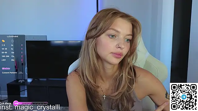 pink flow0 online show from 04.01.26