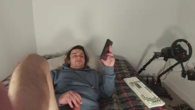 Snapshot of Begamc chatting on 02.25.26 Begamc online show from 02.25.26