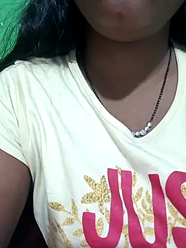 Snapshot of Parul-009 chatting on 03.11.26 Parul-009 online show from 03.11.26