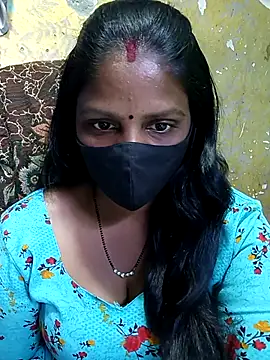 Snapshot of Parul-009 chatting on 04.15.26 Parul-009 online show from 04.15.26