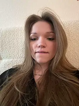 Snapshot of StreetSquirt chatting on 05.28.26 StreetSquirt online show from 05.28.26