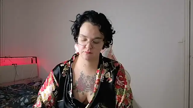 lunatigre4 online show from 02.04.26