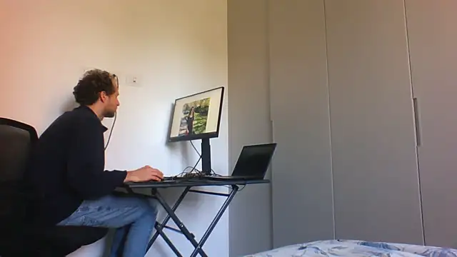 Snapshot of andre_italy chatting on 04.08.26 andre italy online show from 04.08.26