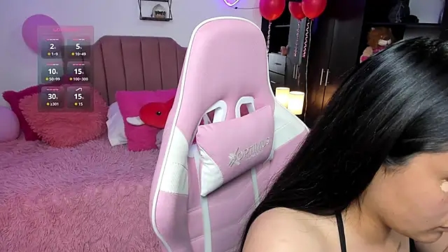 Snapshot of SiennaBloom chatting on 02.16.26 SiennaBloom online show from 02.16.26