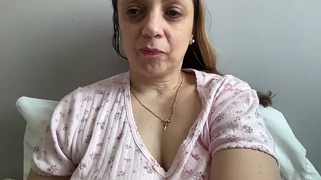 Snapshot of ShyFlameLive chatting on 02.26.26 ShyFlameLive online show from 02.26.26