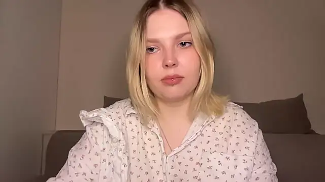 Ophelia Ritz online show from 03.31.26