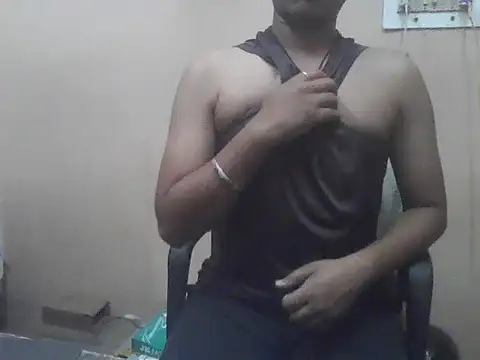 Snapshot of chocolatesboy143 chatting on 05.23.26 chocolatesboy143 online show from 05.23.26