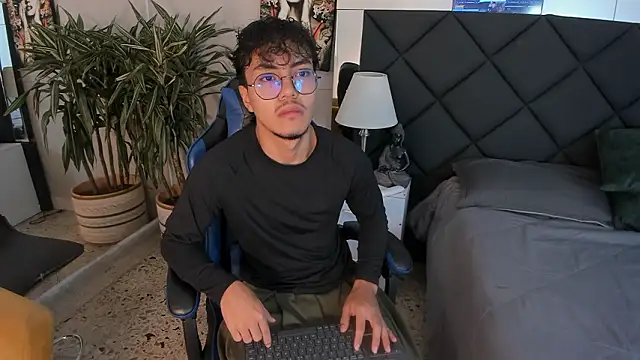 kai storn online show from 03.07.26