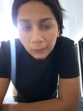 Snapshot of Cris18sexy chatting on 02.25.26 Cris18sexy online show from 02.25.26