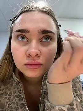 Snapshot of MonicaWestt chatting on 03.05.26 MonicaWestt online show from 03.05.26