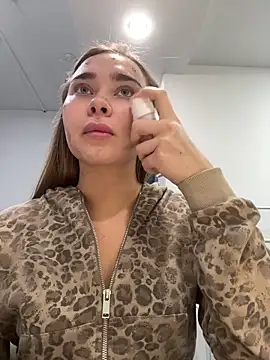 Snapshot of MonicaWestt chatting on 03.08.26 MonicaWestt online show from 03.08.26