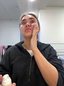 Snapshot of MonicaWestt chatting on 03.12.26 MonicaWestt online show from 03.12.26