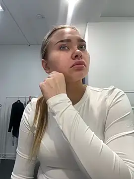 Snapshot of MonicaWestt chatting on 03.22.26 MonicaWestt online show from 03.22.26