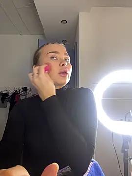 Snapshot of MonicaWestt chatting on 03.29.26 MonicaWestt online show from 03.29.26