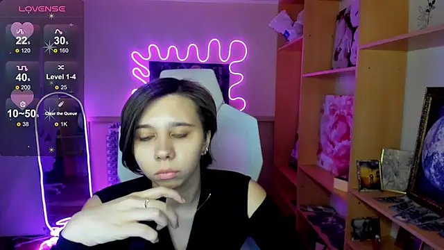 Scarlet Sirenn online show from 02.06.26