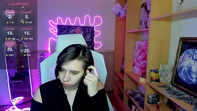 Scarlet Sirenn online show from 02.09.26