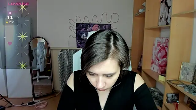 Scarlet Sirenn online show from 02.26.26