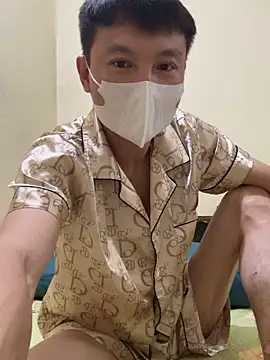 Snapshot of holl110 chatting on 03.01.26 holl110 online show from 03.01.26