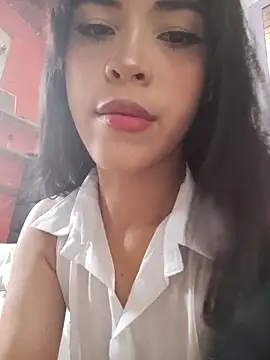 Luucia 09 online show from 04.13.26