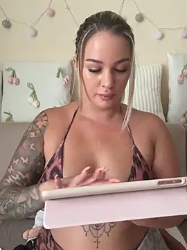 sexybatwomen33 online show from 06.27.26