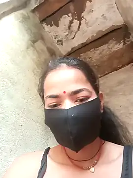 Snapshot of Sunali_Bendre chatting on 02.21.26 Sunali Bendre online show from 02.21.26