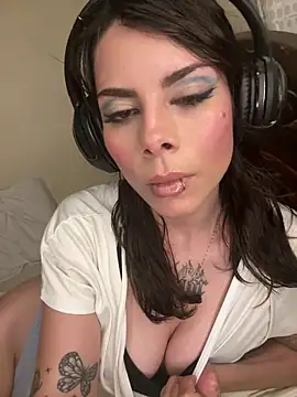 Snapshot of Isalove99 chatting on 02.13.26 Isalove99 online show from 02.13.26