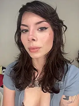 Snapshot of Isalove99 chatting on 02.25.26 Isalove99 online show from 02.25.26