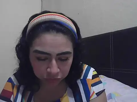 Snapshot of DalilahMx chatting on 02.11.26 DalilahMx online show from 02.11.26