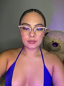 Snapshot of Kylievoos chatting on 02.12.26 Kylievoos online show from 02.12.26