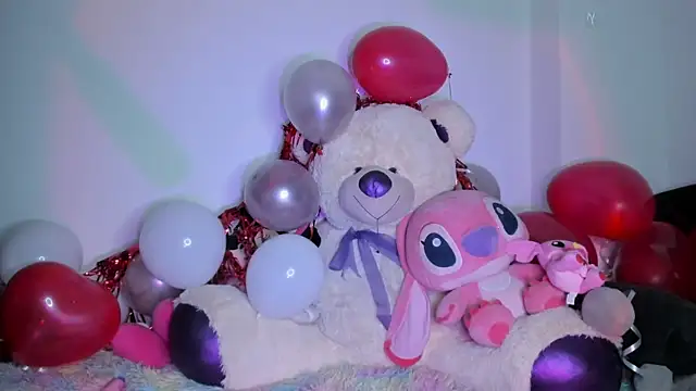 Snapshot of Kylievoos chatting on 02.19.26 Kylievoos online show from 02.19.26