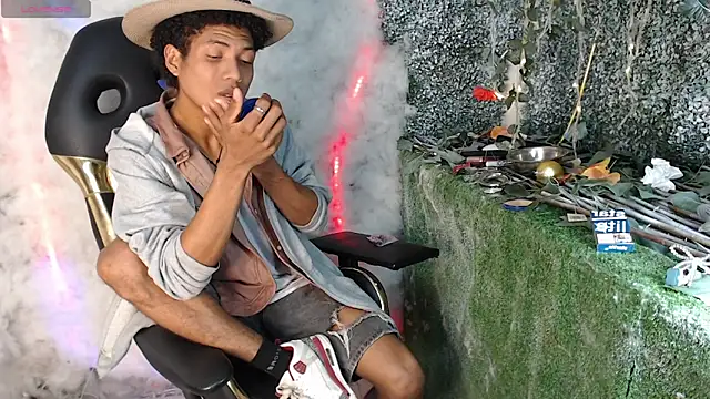 Walkers05 online show from 03.15.26